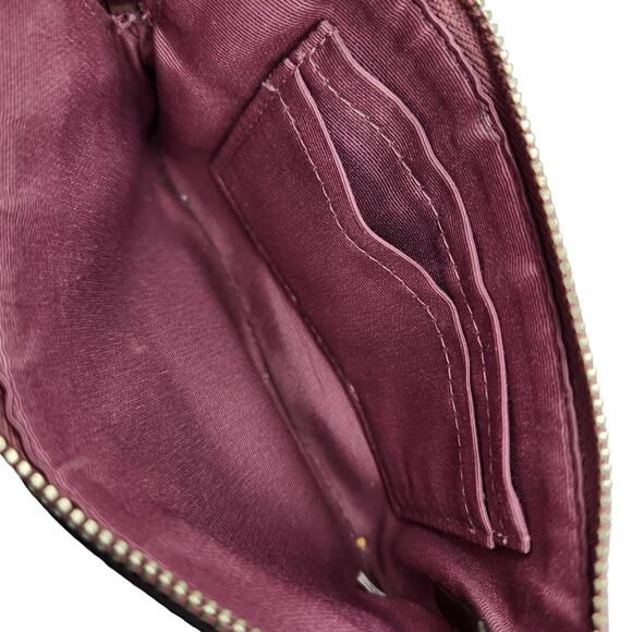 Coach Crossgrain Pebble Leather Wristlet Credit Card Holder Size 6 x 4 - Picture 3 of 4